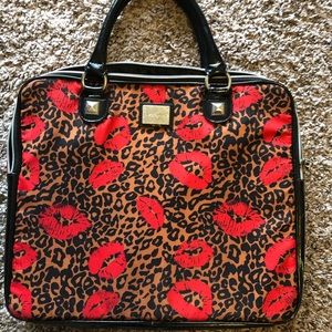 Betseyville laptop case.